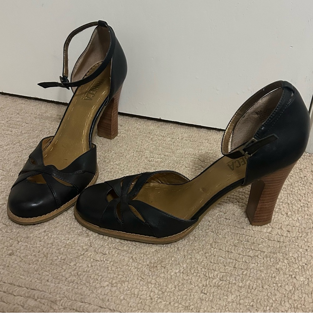 Vintage looking d’orsay heel